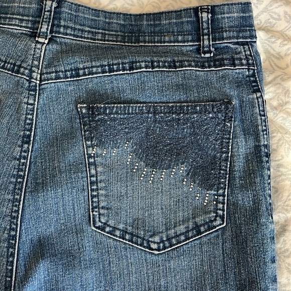 Gloria Vanderbilt Women's Capri Jeans  Sparkly Pocket Details Size 8 - Picture 1 of 10